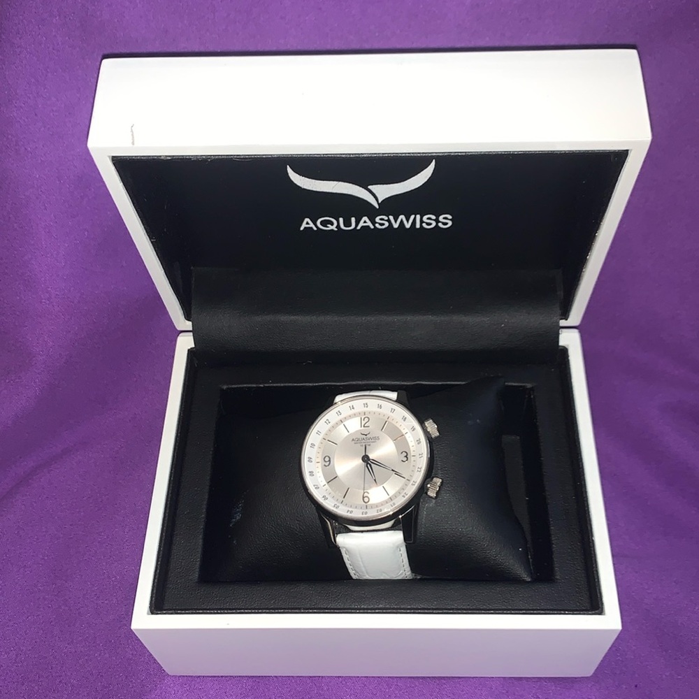 Vintage unisex Aquaswiss white Watch